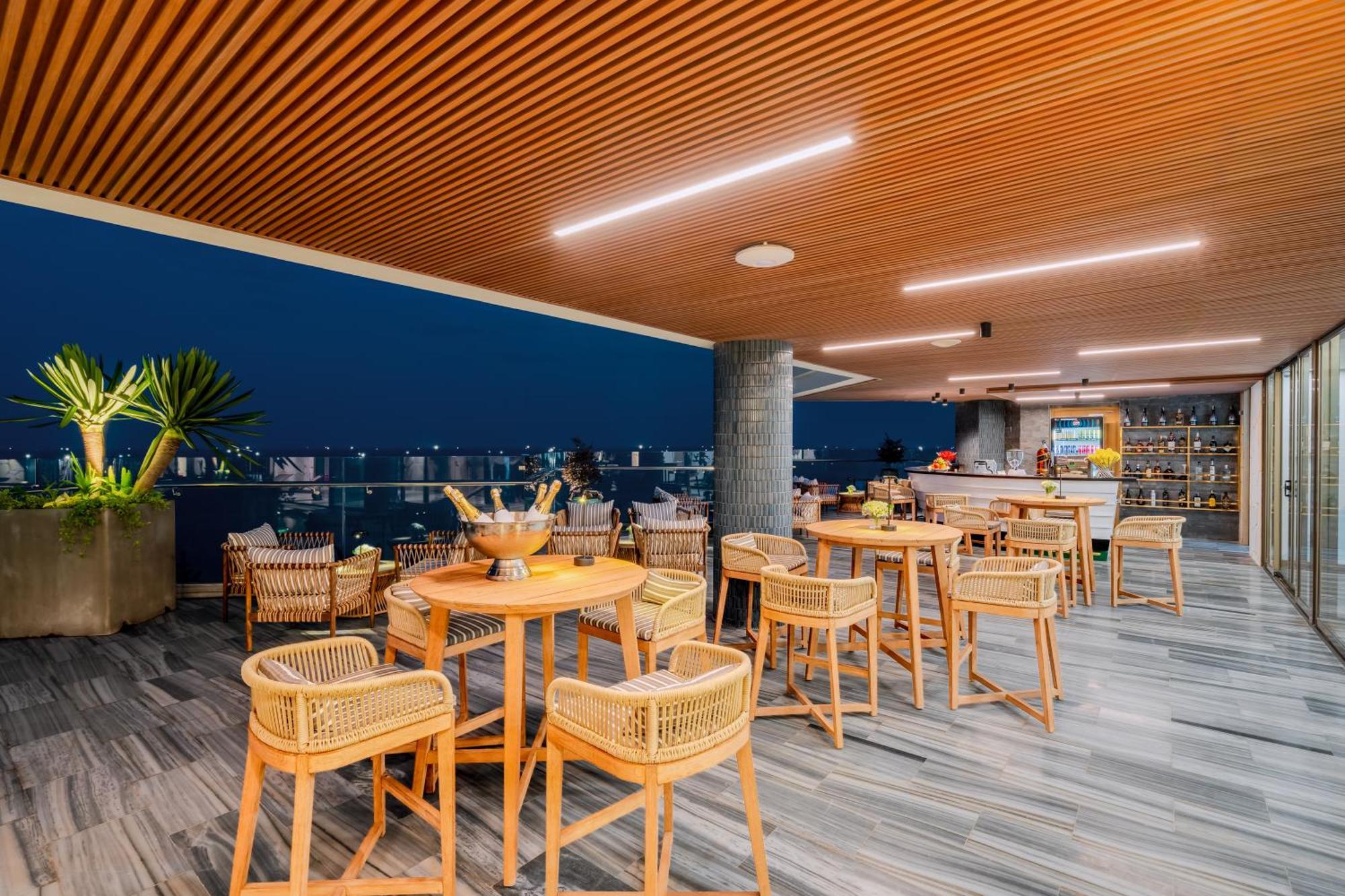 Poseido Hotel Quang Binh Dong Hoi Exterior photo